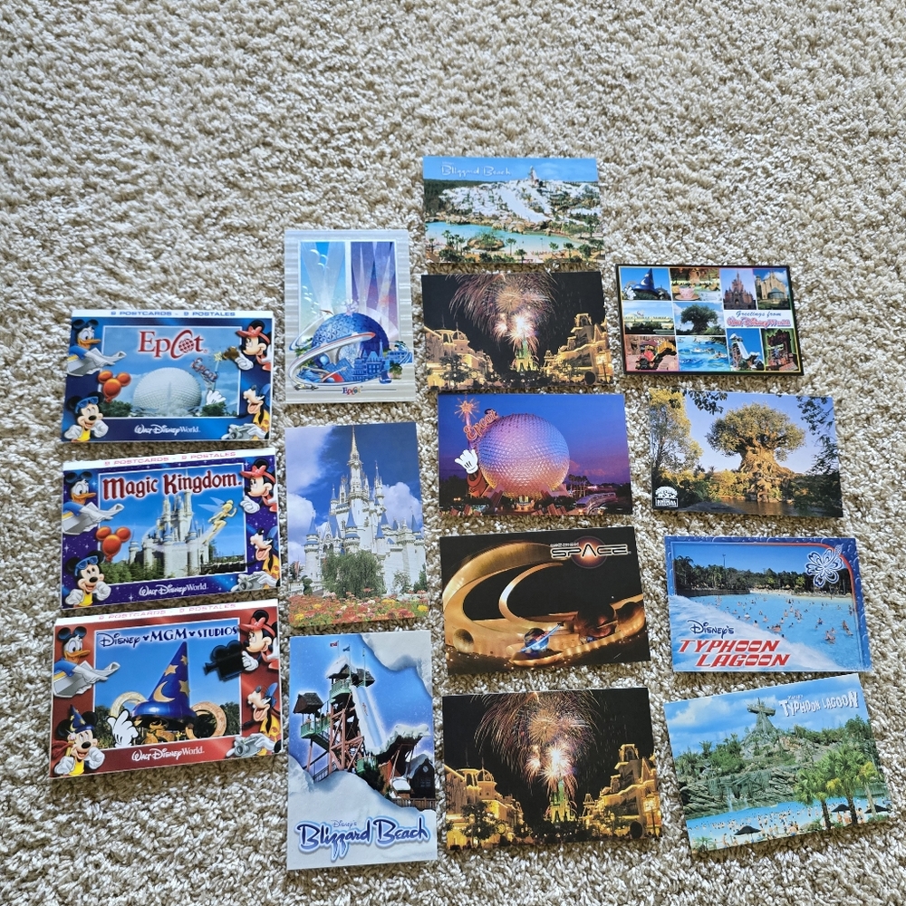 Walt Disney World Postcards New‎